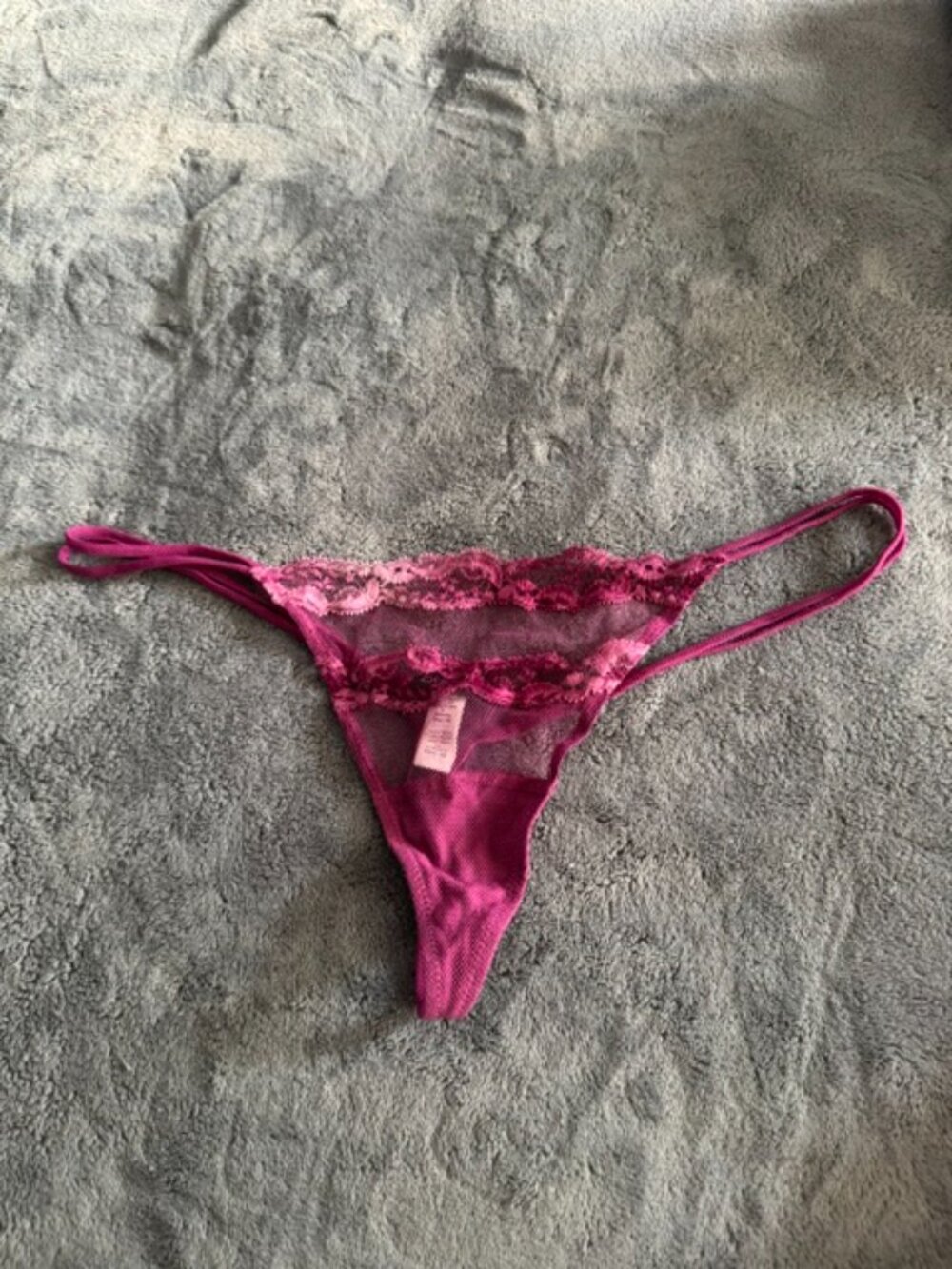 LA PERLA LACY THONG - RASBERRY LACE